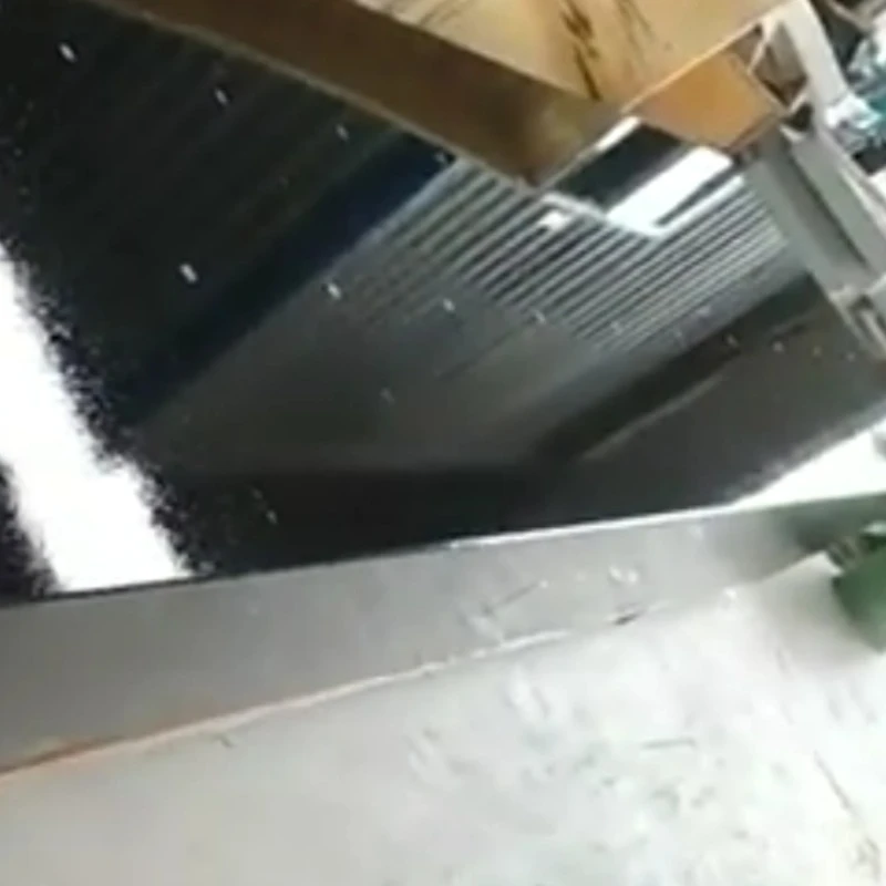 In 4 meter lang en 0,5 meter dikke boarne ynfoeg granitfoarm is ferstjoerd